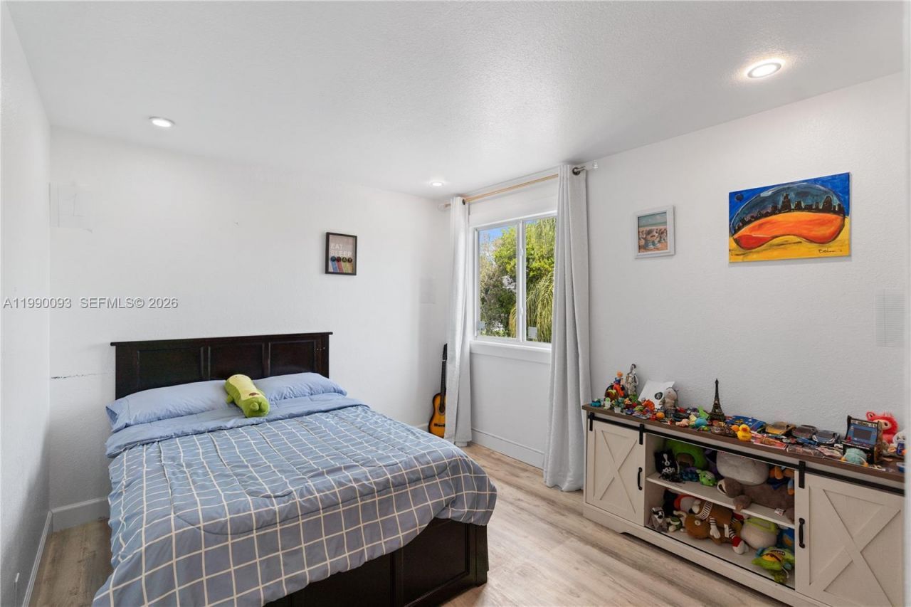 1500 Canary Island Dr , Weston, FL 33327 Photo