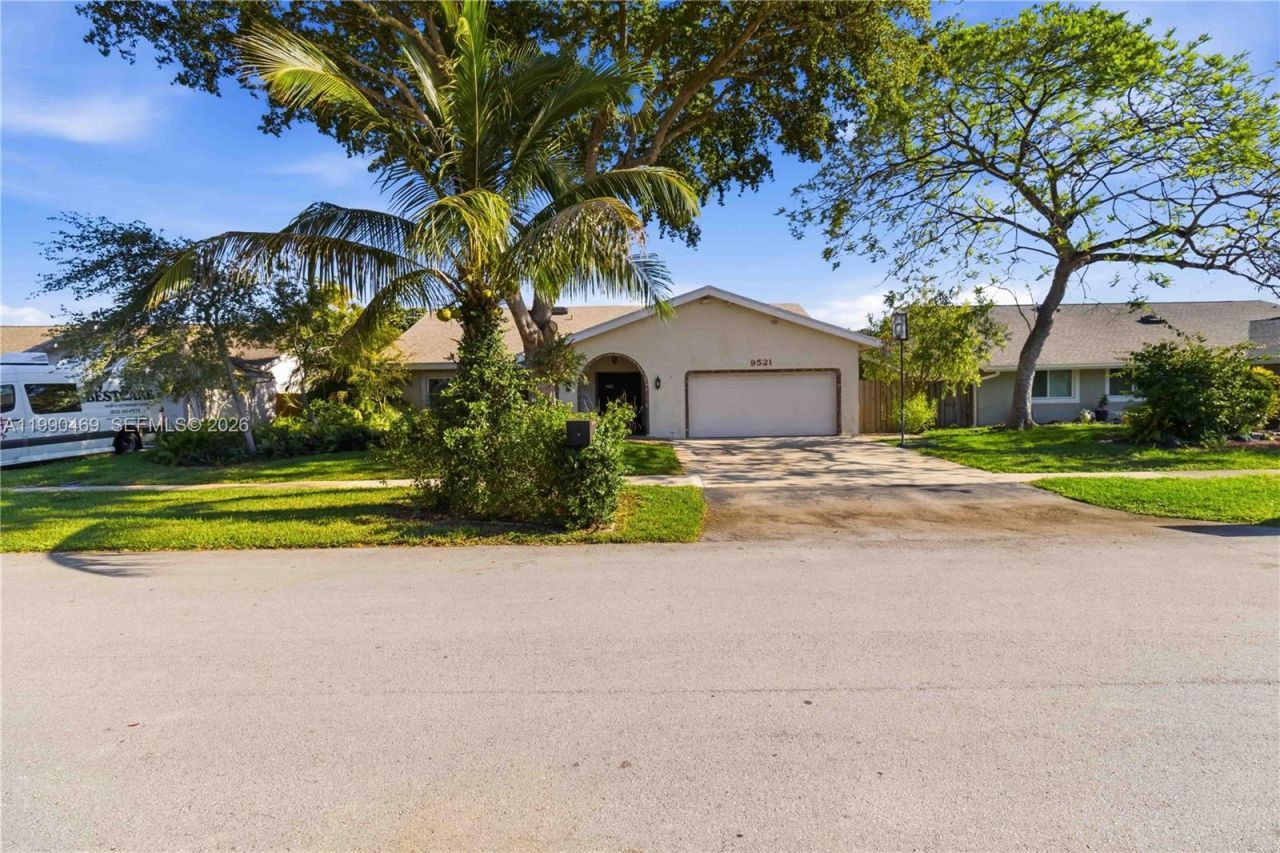 9521 NW 31st Pl, Sunrise, FL 33351 Photo