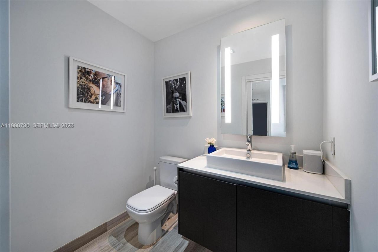 1451 Brickell Ave, Unit 2704, Miami, FL 33131 Photo