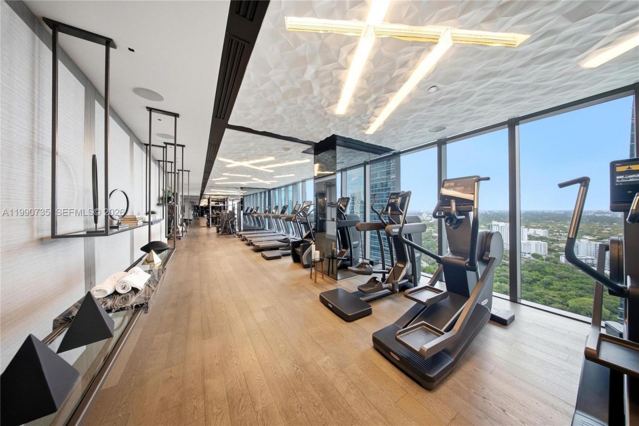 1451 Brickell Ave, Unit 2704, Miami, FL 33131 Photo