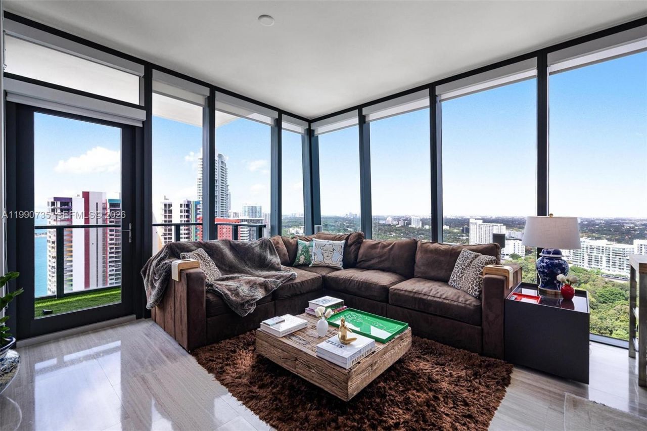 1451 Brickell Ave, Unit 2704, Miami, FL 33131 Photo