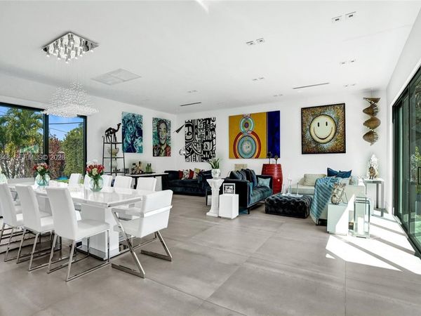 2120 NE 197th Ter, Miami, FL 33179