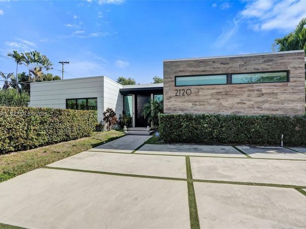 2120 NE 197th Ter, Miami, FL 33179
