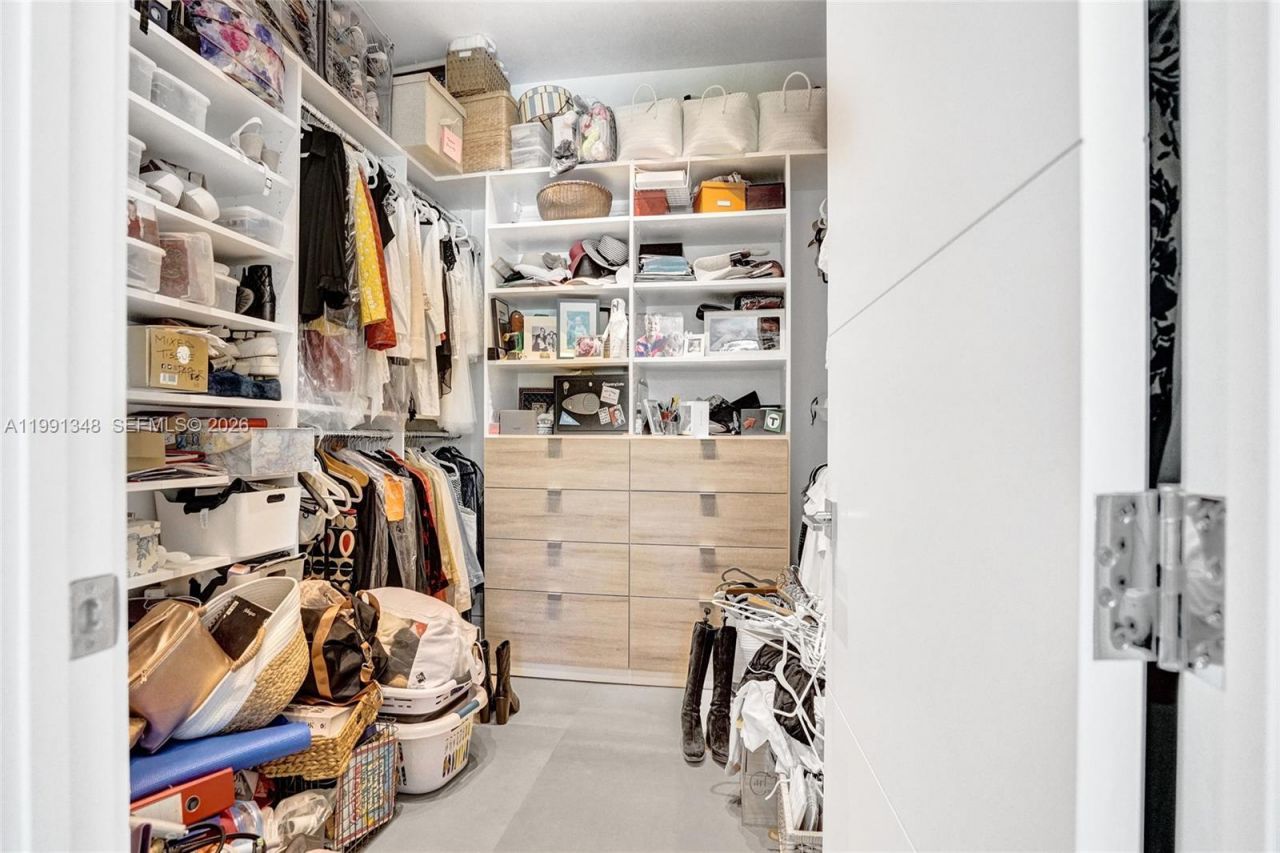 2120 NE 197th Ter, Miami, FL 33179 Photo