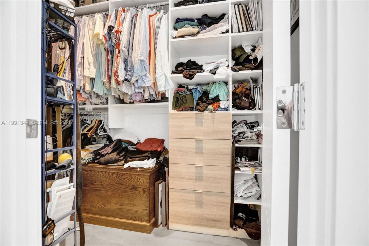 2120 NE 197th Ter, Miami, FL 33179 Photo