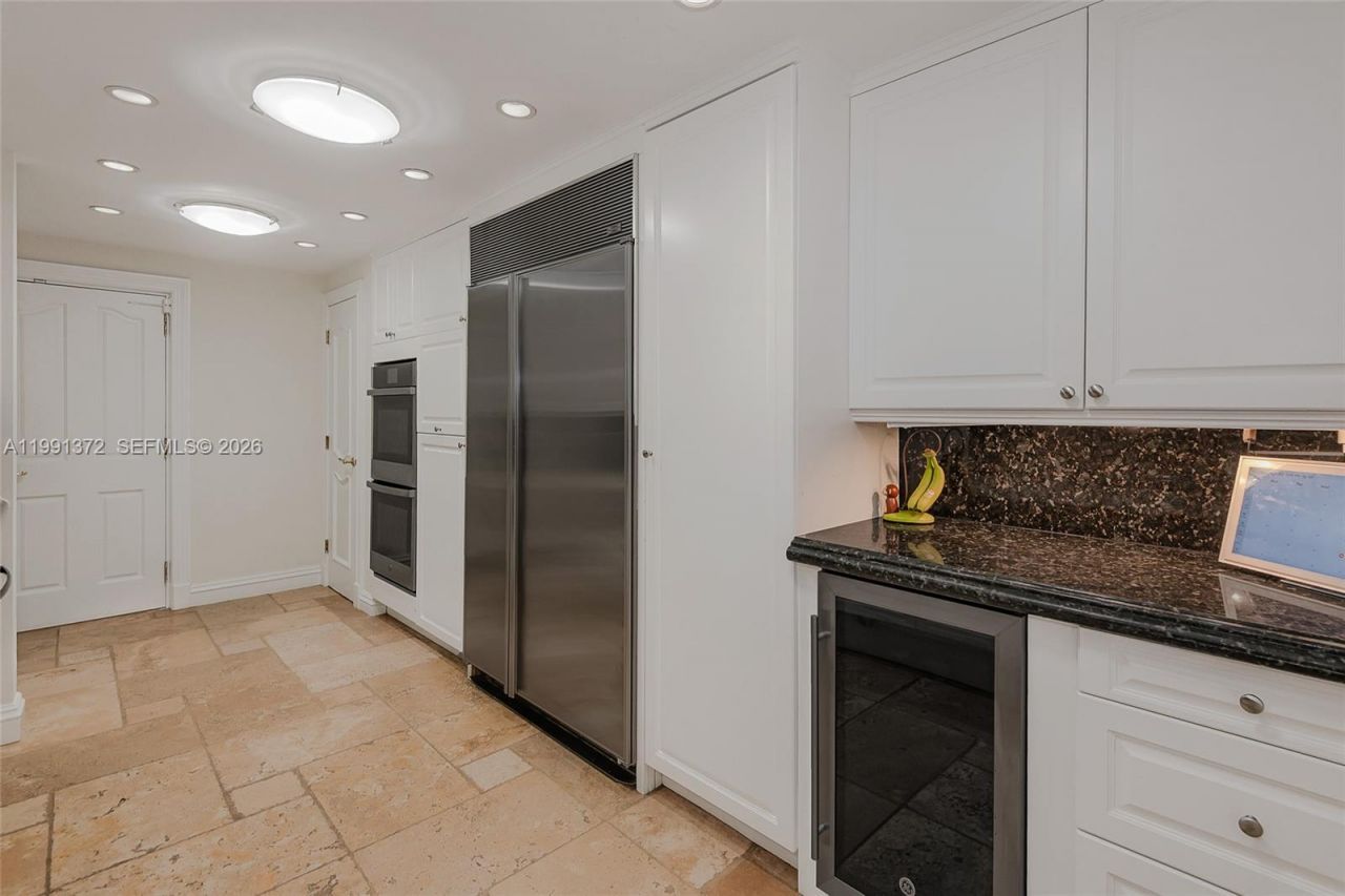 600 Grapetree Dr, Unit 9GN, Key Biscayne, FL 33149 Photo