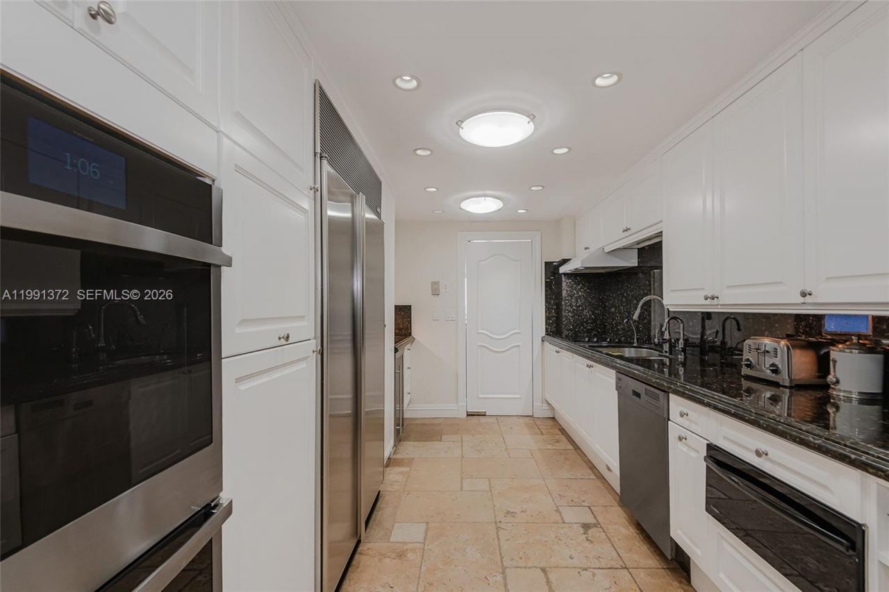 600 Grapetree Dr, Unit 9GN, Key Biscayne, FL 33149 Photo