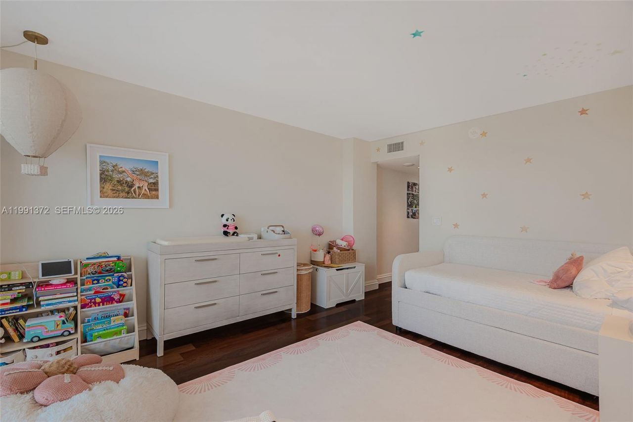 600 Grapetree Dr, Unit 9GN, Key Biscayne, FL 33149 Photo