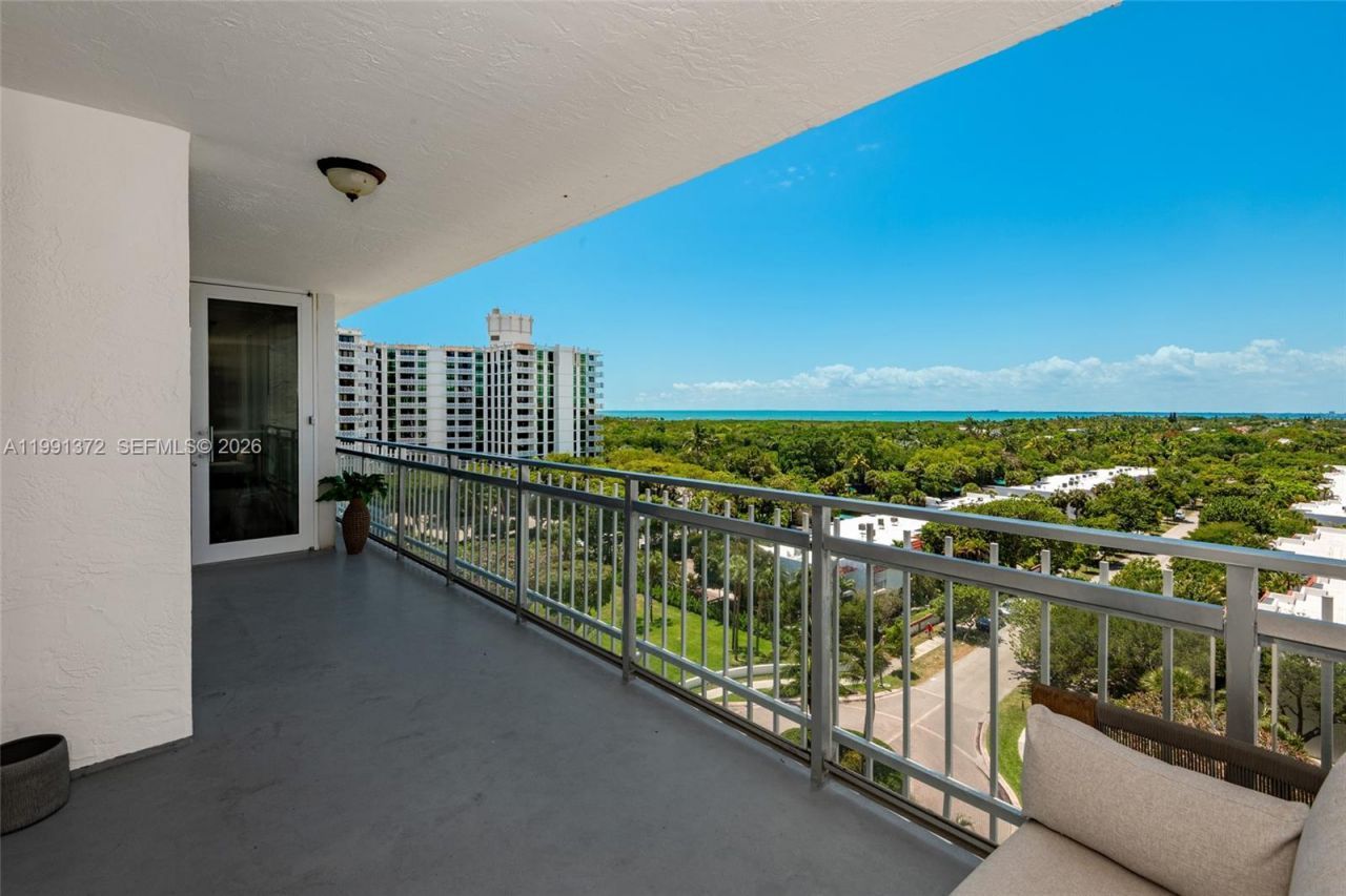 600 Grapetree Dr, Unit 9GN, Key Biscayne, FL 33149 Photo