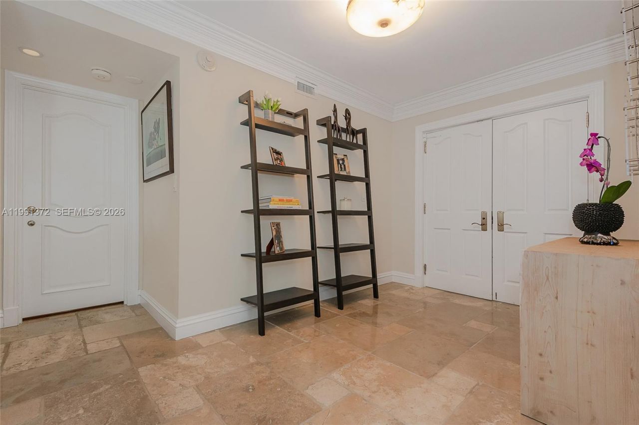 600 Grapetree Dr, Unit 9GN, Key Biscayne, FL 33149 Photo