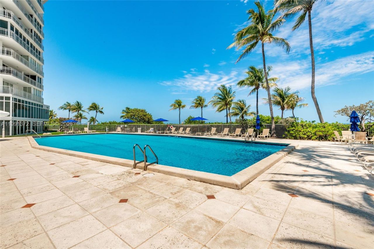 600 Grapetree Dr, Unit 9GN, Key Biscayne, FL 33149 Photo