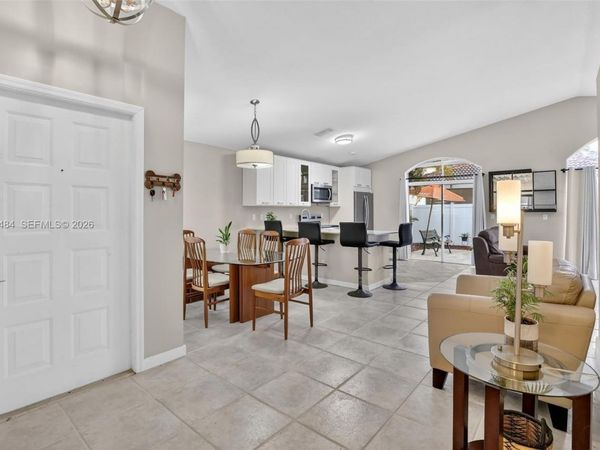 922 Opal Ter, Weston, FL 33326