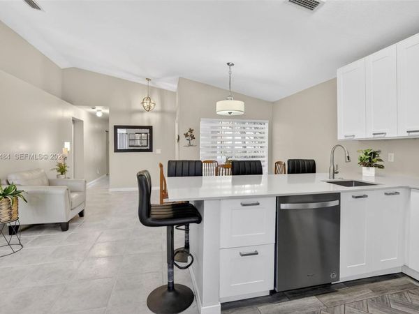 922 Opal Ter, Weston, FL 33326