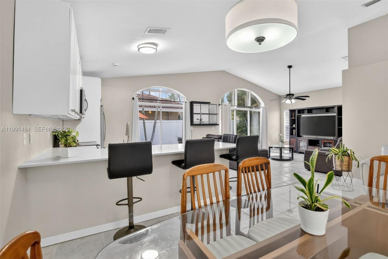 922 Opal Ter, Weston, FL 33326 Photo