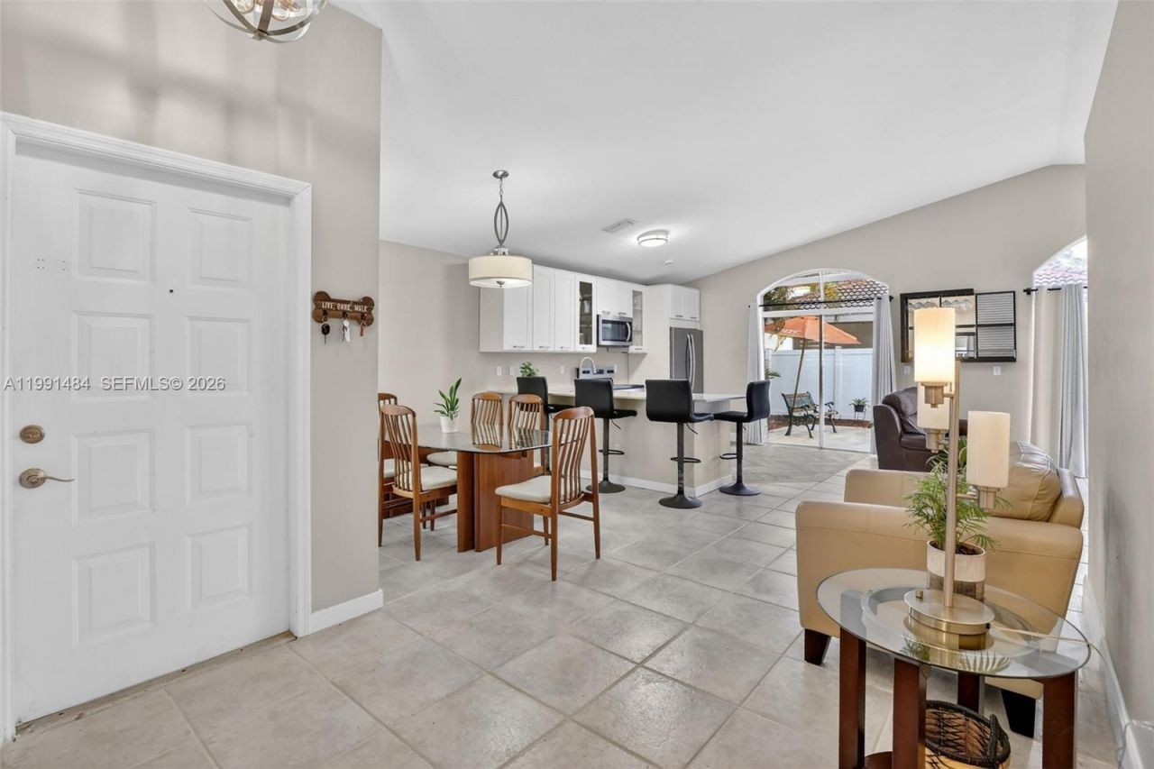 922 Opal Ter, Weston, FL 33326 Photo