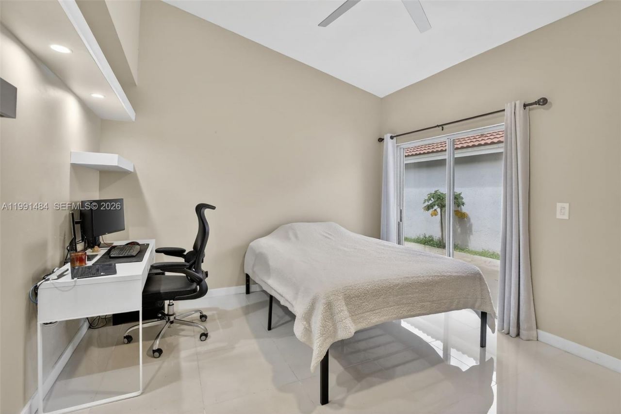 922 Opal Ter, Weston, FL 33326 Photo