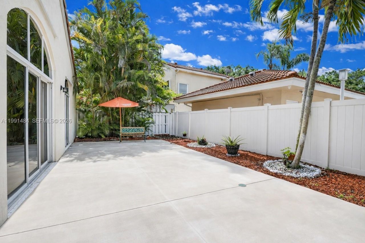 922 Opal Ter, Weston, FL 33326 Photo