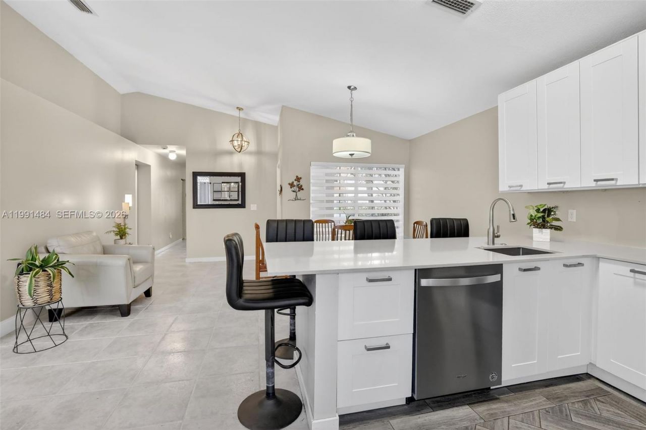 922 Opal Ter, Weston, FL 33326 Photo