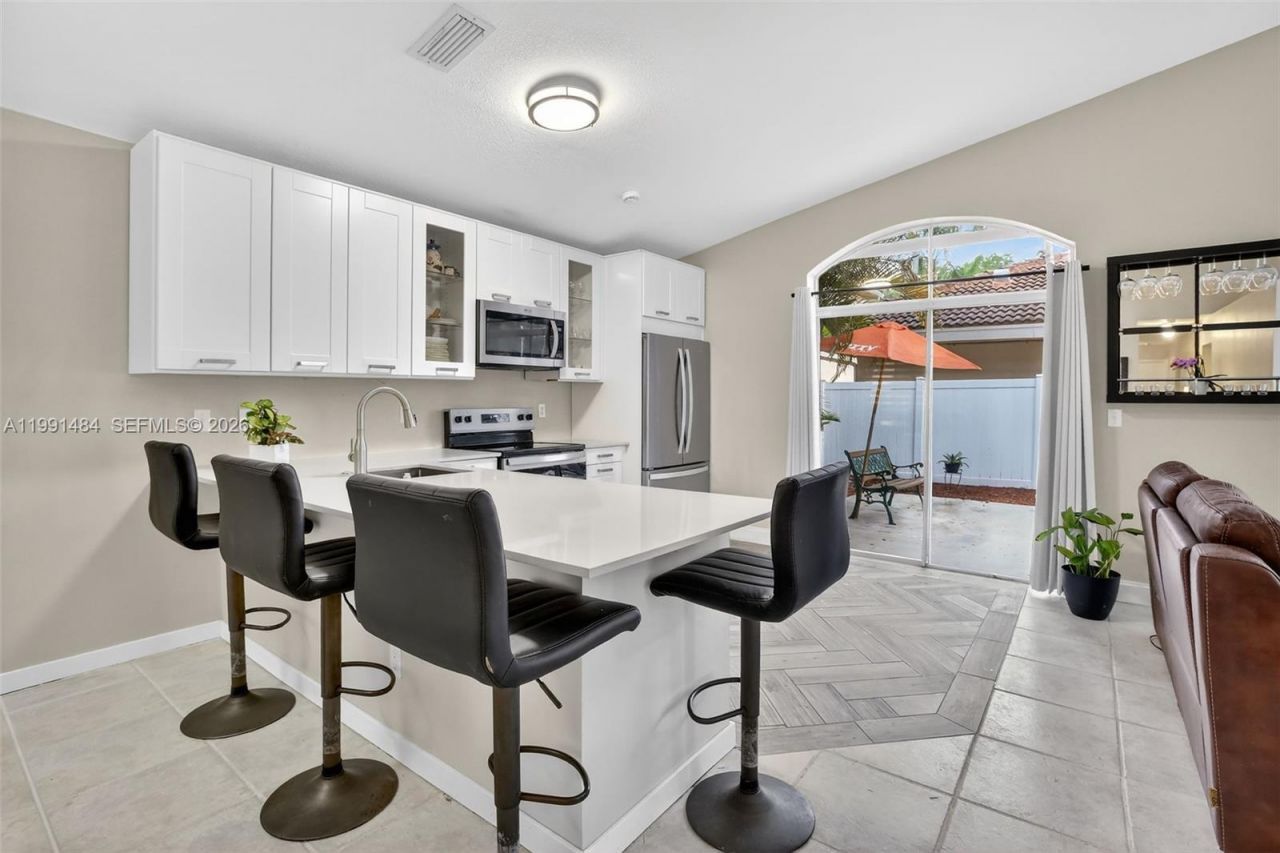 922 Opal Ter, Weston, FL 33326 Photo