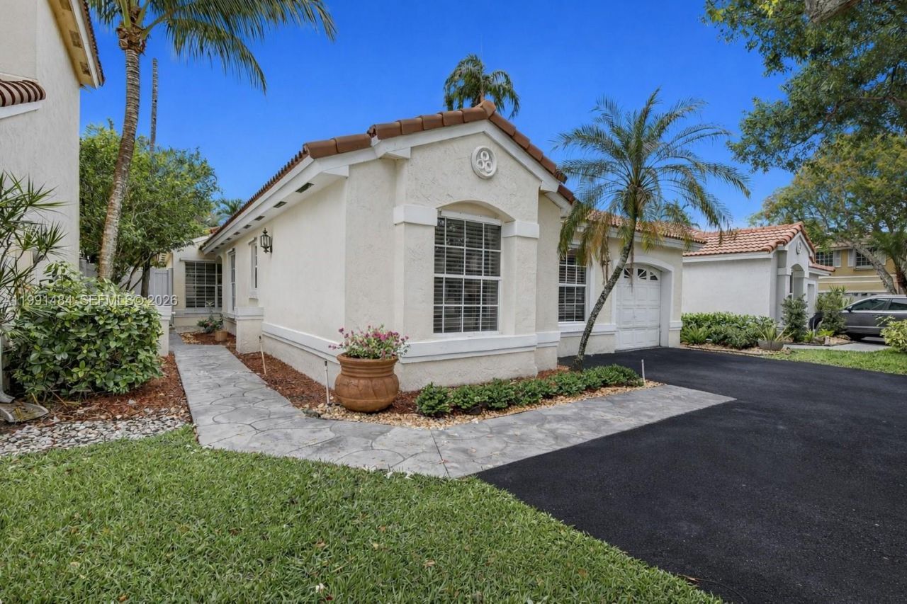 922 Opal Ter, Weston, FL 33326 Photo