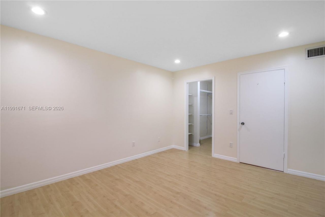 7915 SW 86th St , Unit 709, Miami, FL 33143 Photo