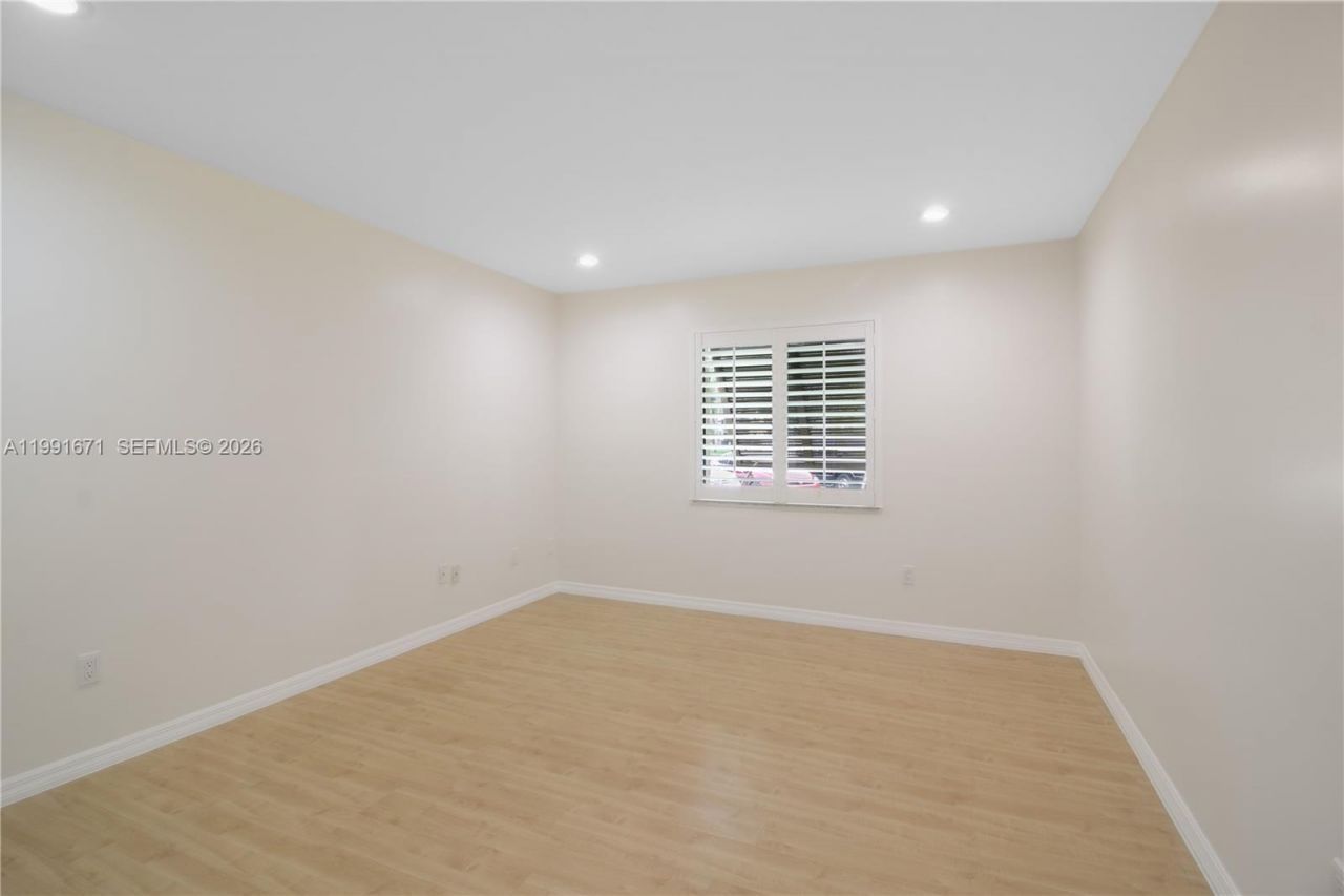 7915 SW 86th St , Unit 709, Miami, FL 33143 Photo