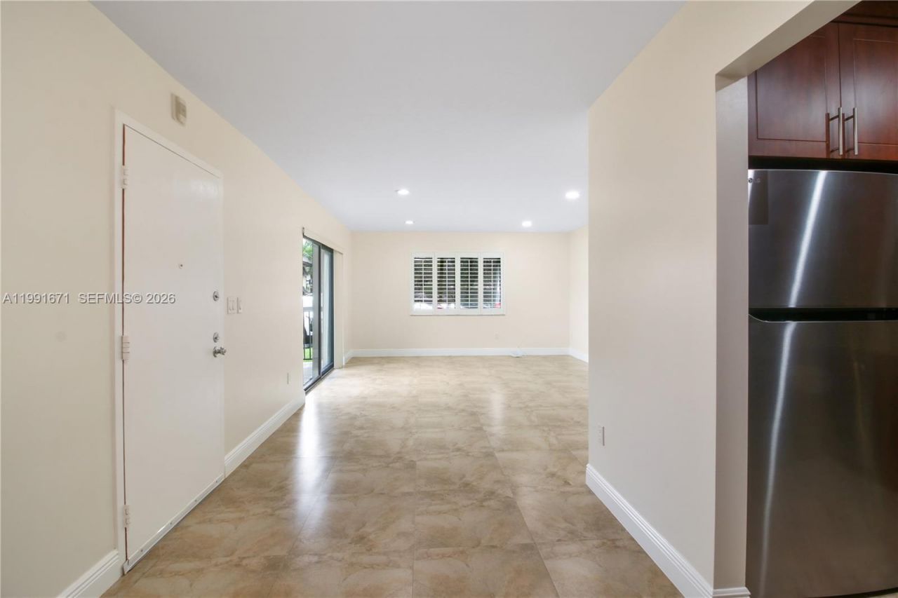 7915 SW 86th St , Unit 709, Miami, FL 33143 Photo