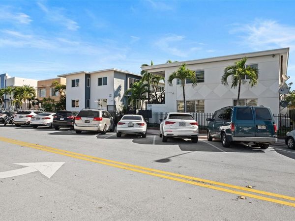 7315 Byron Ave , Unit 10, Miami Beach, FL 33141