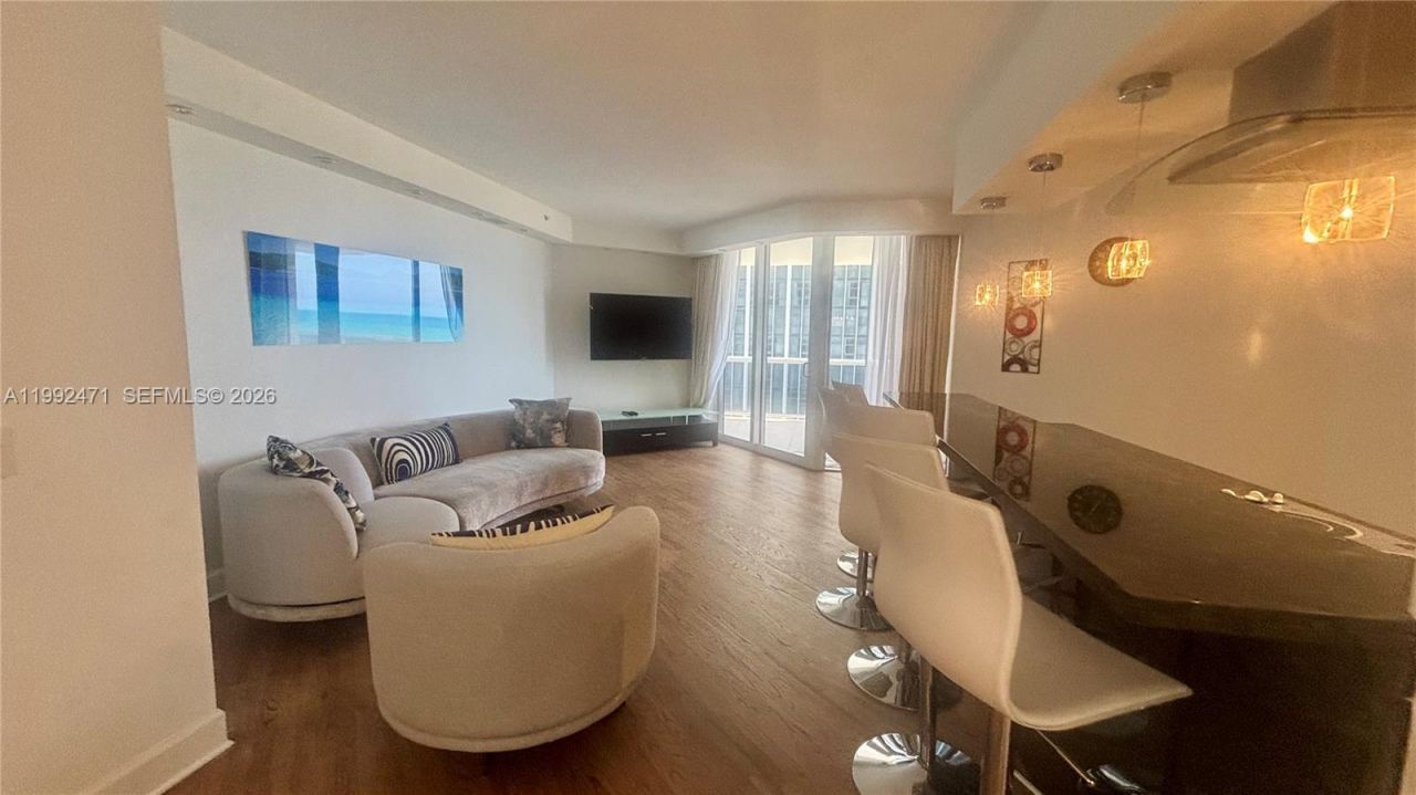 4779 Collins Ave, Unit 808, Miami Beach, FL 33140 Photo