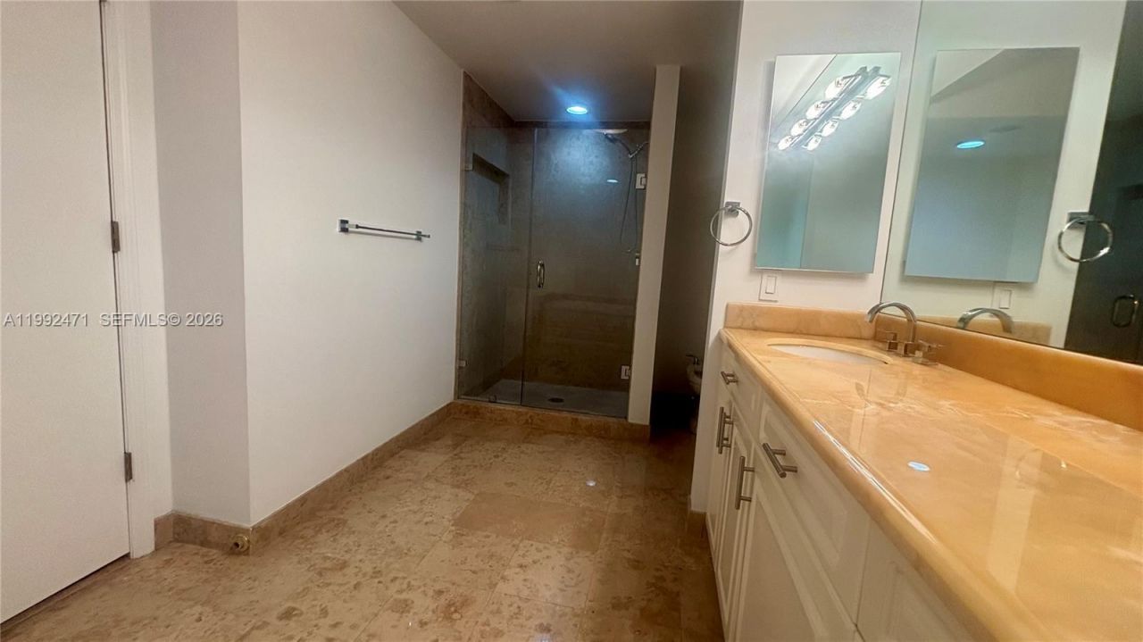 4779 Collins Ave, Unit 808, Miami Beach, FL 33140 Photo