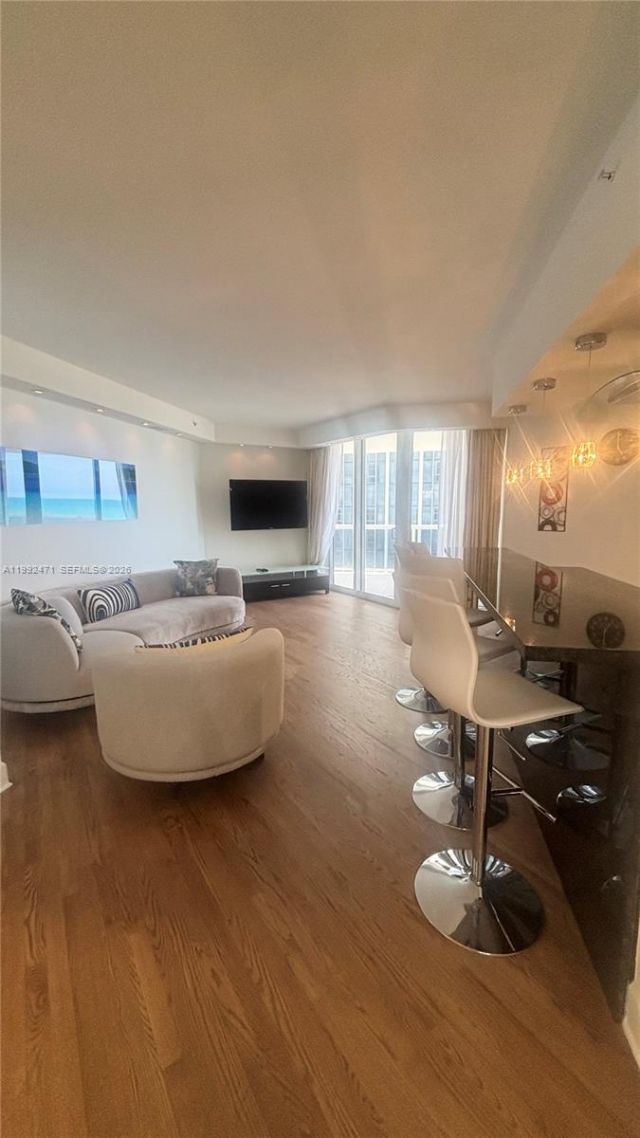 4779 Collins Ave, Unit 808, Miami Beach, FL 33140 Photo