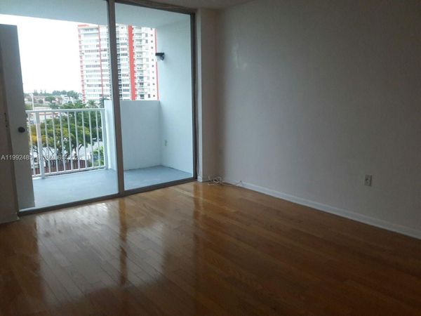 1200 NE Miami Gardens Dr, Unit 504W, Miami, FL 33179