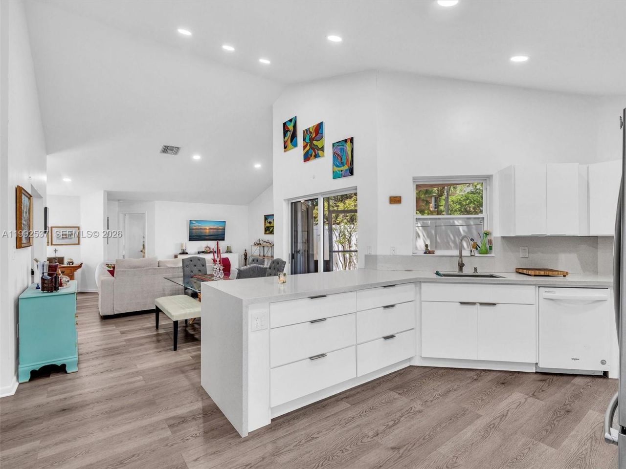 371 NW 101st Ter, Pembroke Pines, FL 33026 Photo