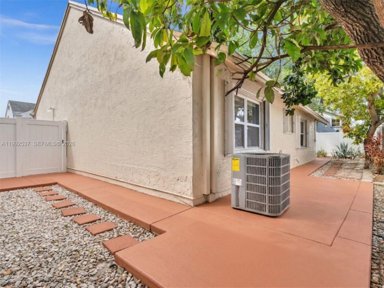 371 NW 101st Ter, Pembroke Pines, FL 33026 Photo