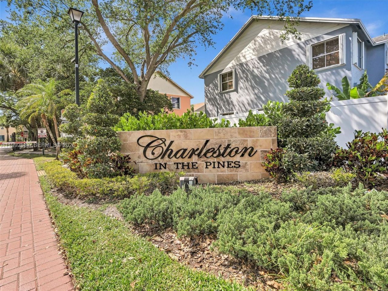 371 NW 101st Ter, Pembroke Pines, FL 33026 Photo