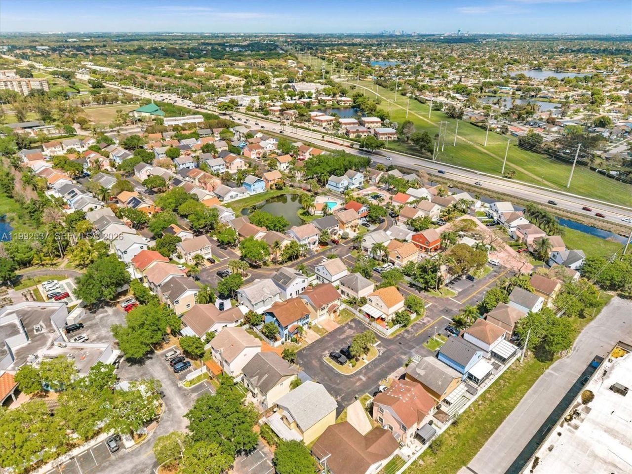 371 NW 101st Ter, Pembroke Pines, FL 33026 Photo