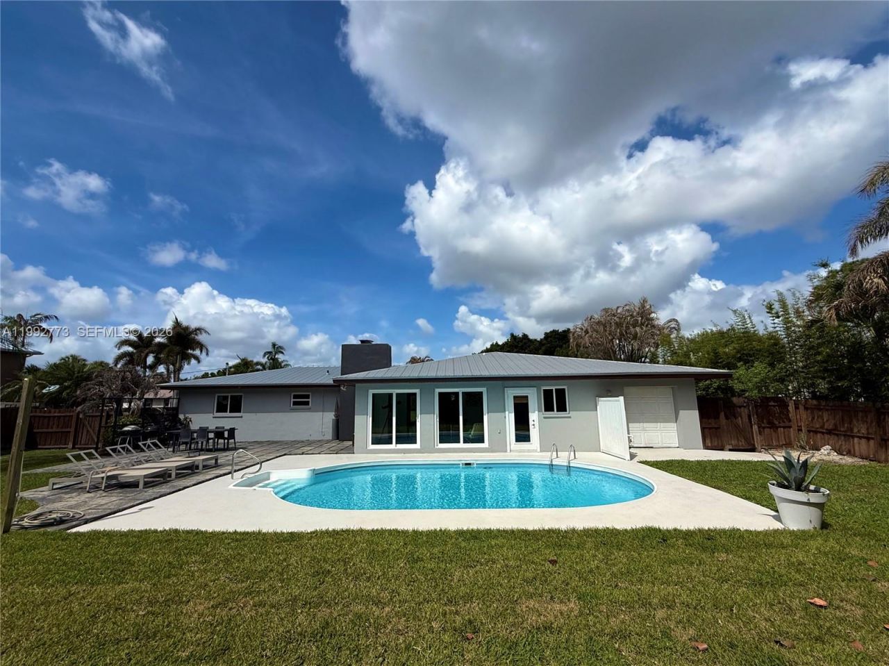 2497 NW South Manor Ave, Stuart, FL 34994 Photo