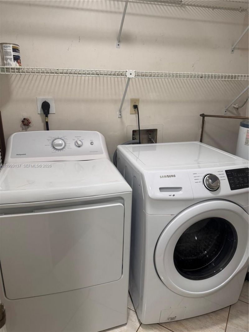 10233 NW 9th St Cir , Unit 210-1, Miami, FL 33172 Photo