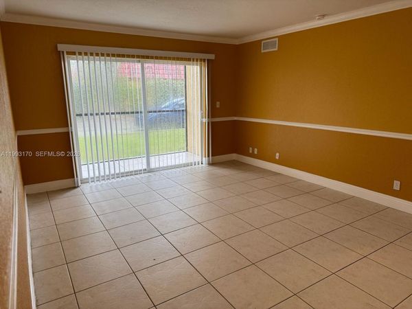 2850 NW 55th Ave, Unit 1B, Lauderhill, FL 33313