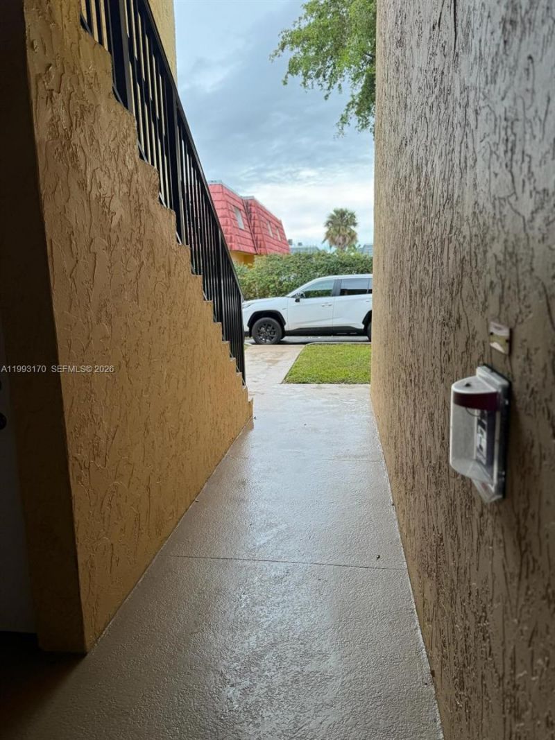 2850 NW 55th Ave, Unit 1B, Lauderhill, FL 33313 Photo