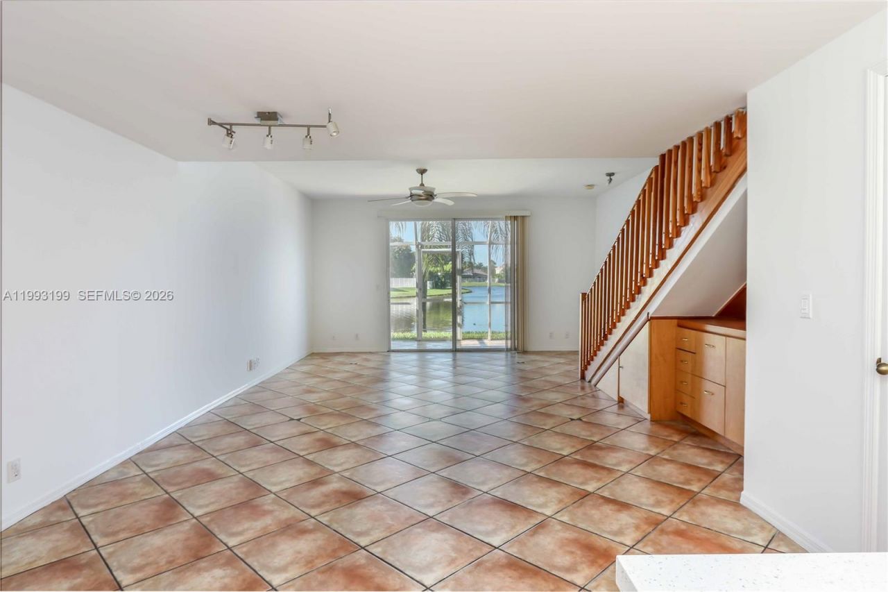 1337 Presidio Dr , Unit 5-40, Weston, FL 33327 Photo