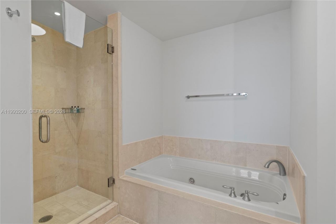 4401 Collins Ave, Unit 2612, Miami Beach, FL 33140 Photo