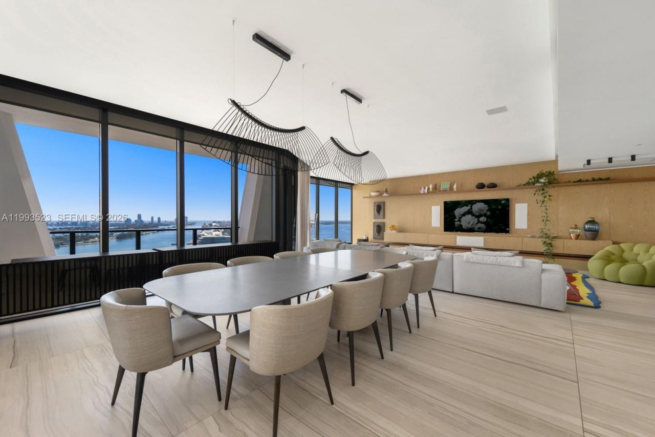 1000 Biscayne Blvd , Unit 2702, Miami, FL 33132 Photo