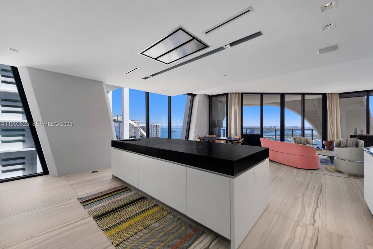 1000 Biscayne Blvd , Unit 2702, Miami, FL 33132 Photo