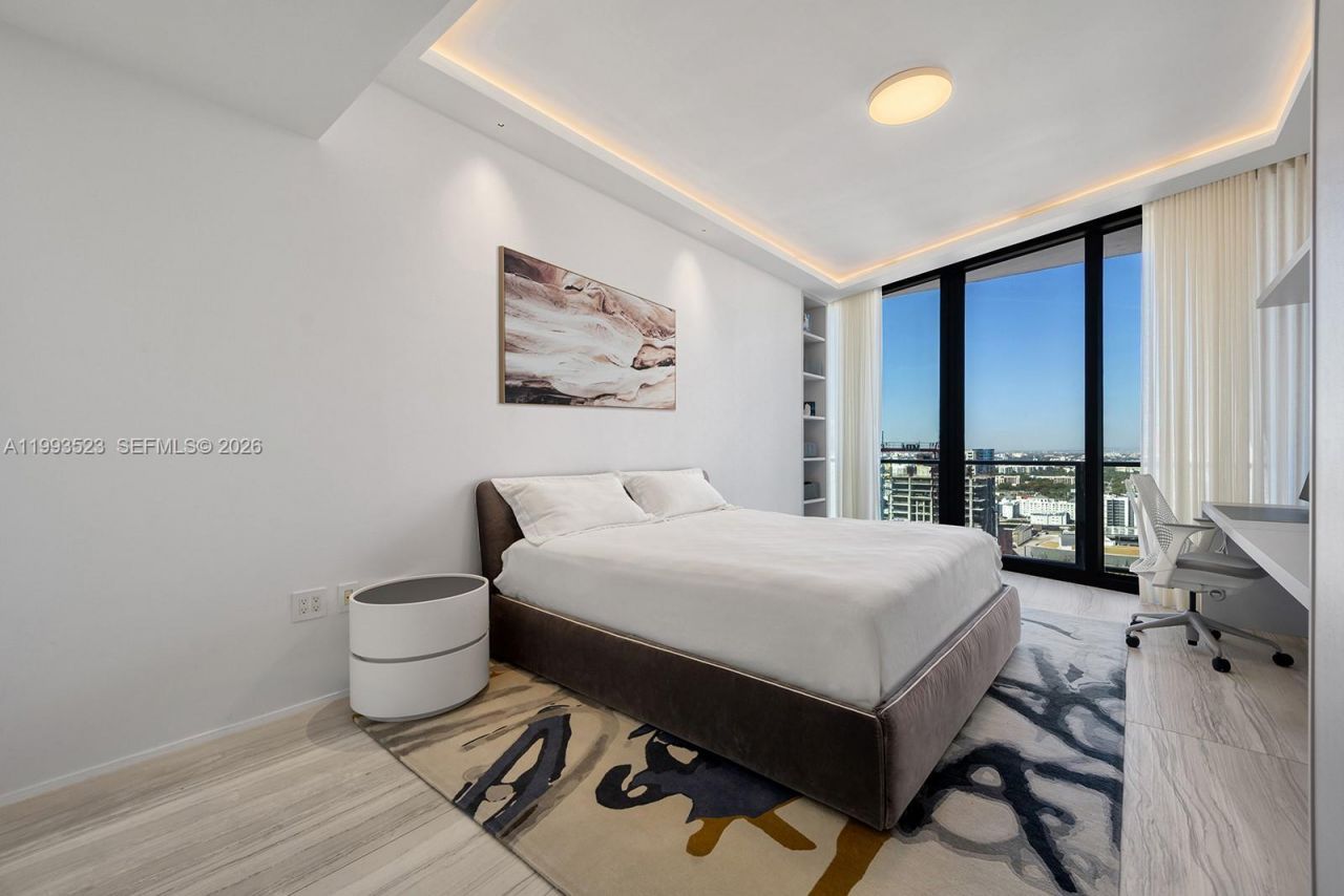 1000 Biscayne Blvd , Unit 2702, Miami, FL 33132 Photo