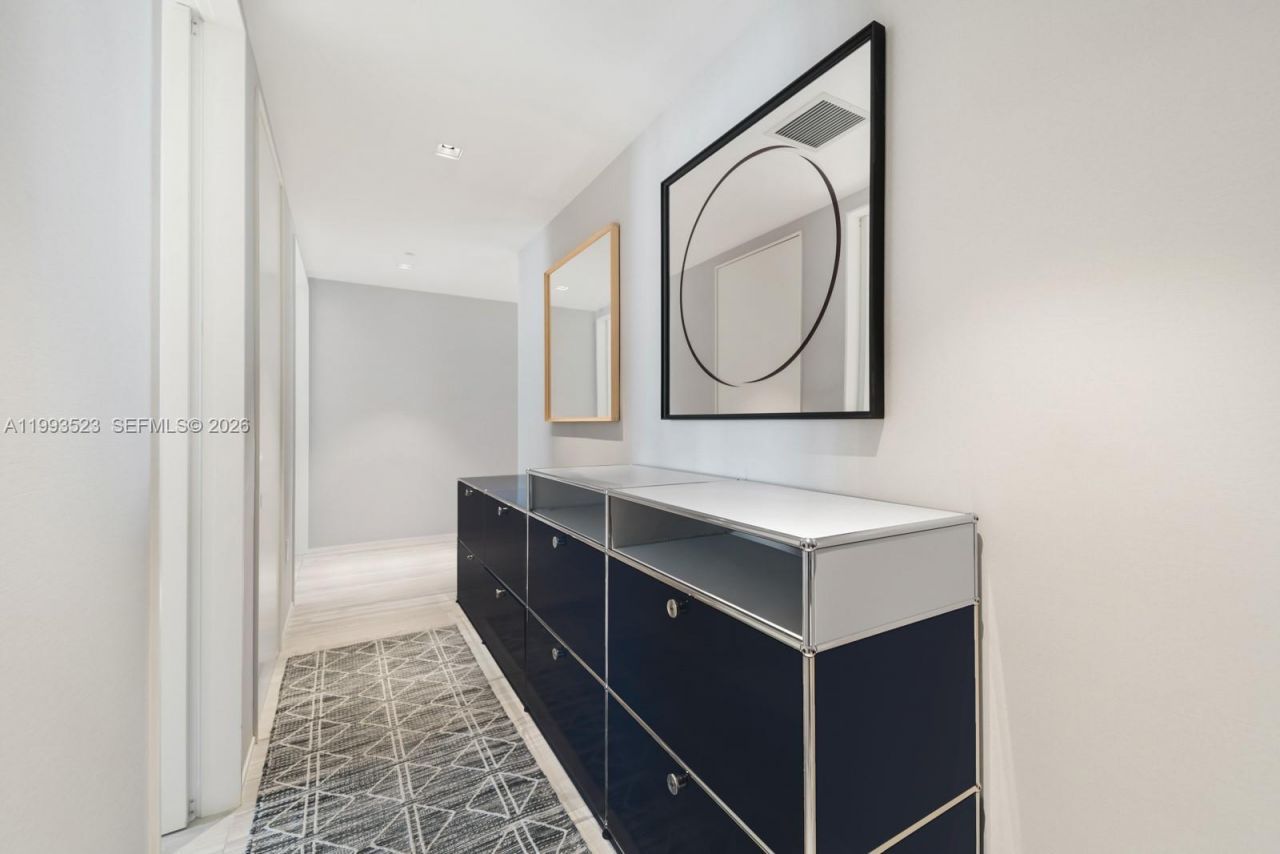 1000 Biscayne Blvd , Unit 2702, Miami, FL 33132 Photo