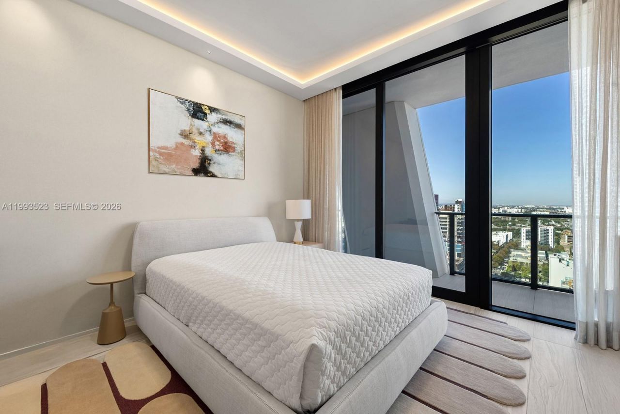 1000 Biscayne Blvd , Unit 2702, Miami, FL 33132 Photo