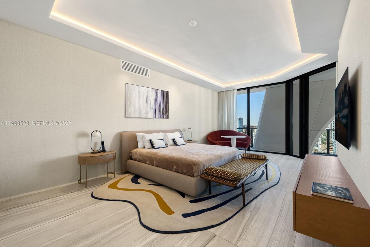 1000 Biscayne Blvd , Unit 2702, Miami, FL 33132 Photo