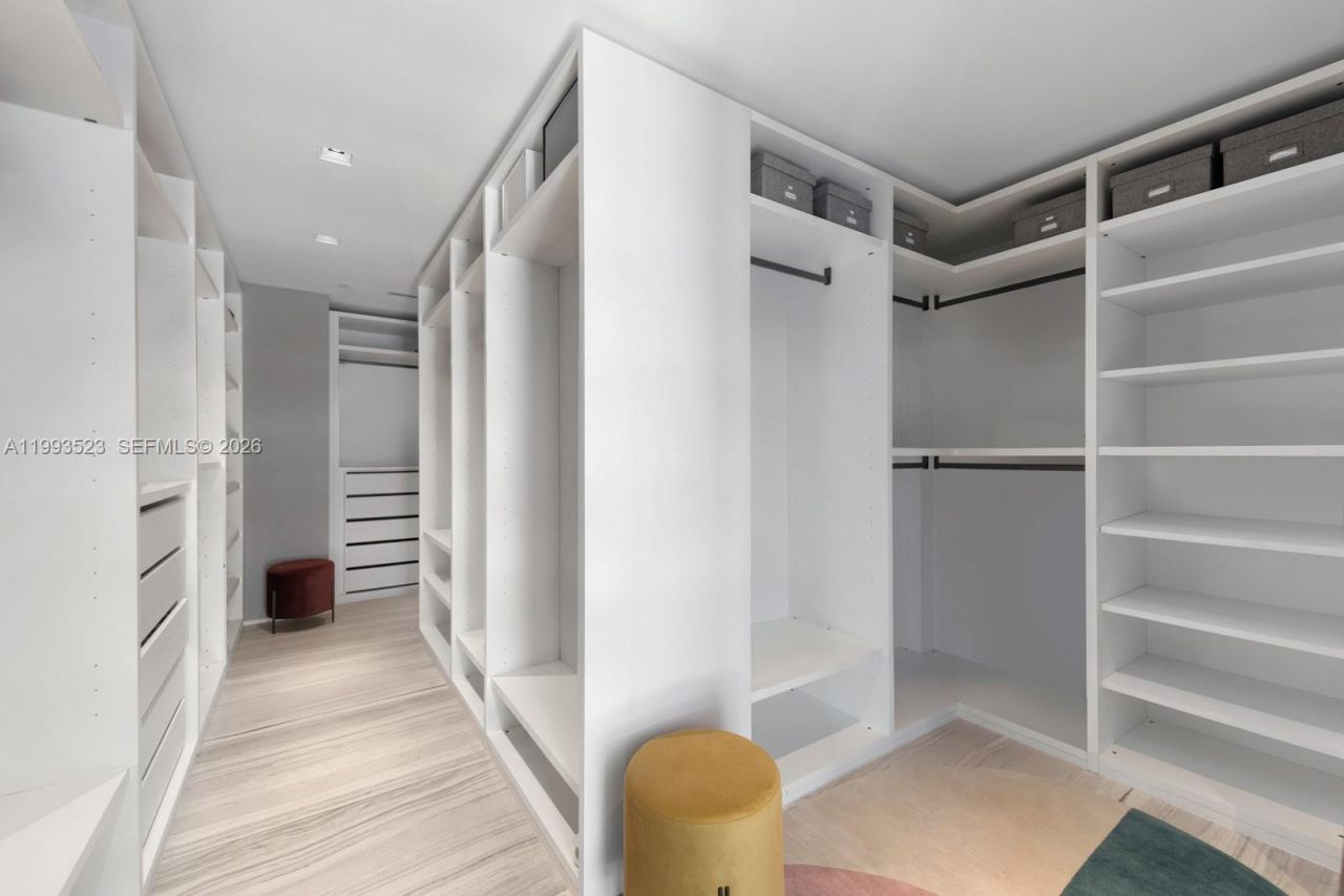 1000 Biscayne Blvd , Unit 2702, Miami, FL 33132 Photo