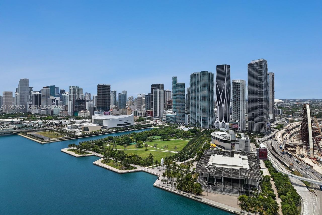 1000 Biscayne Blvd , Unit 2702, Miami, FL 33132 Photo